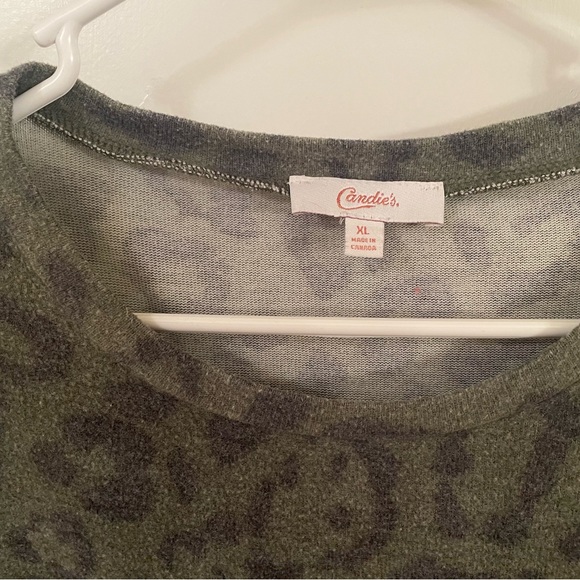Long sleeve cheetah print top - Picture 3 of 5